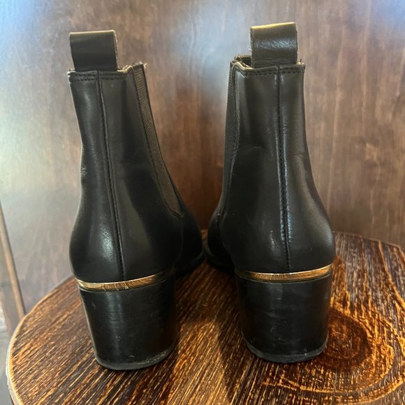 Nine West Black Leather Pointed Toe Booties with Gold Detail - Picture 4 of 6